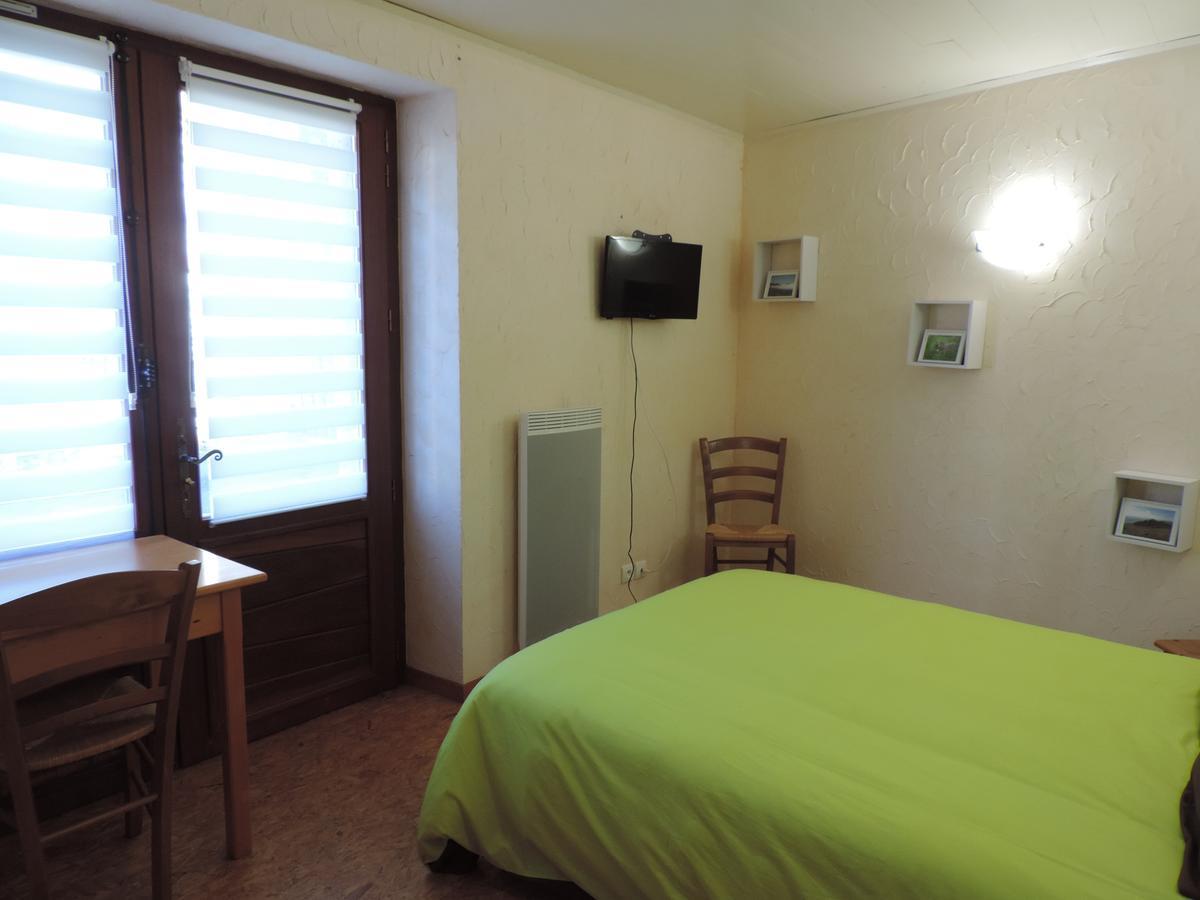 Auberge Du Brabant Chez Titof Roche-en-Regnier エクステリア 写真